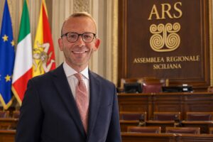 Scopri di più sull'articolo Agrigento – L’on Luigi Salvaggio lascia il Gruppo misto e aderisce a Forza Italia all’ARS
