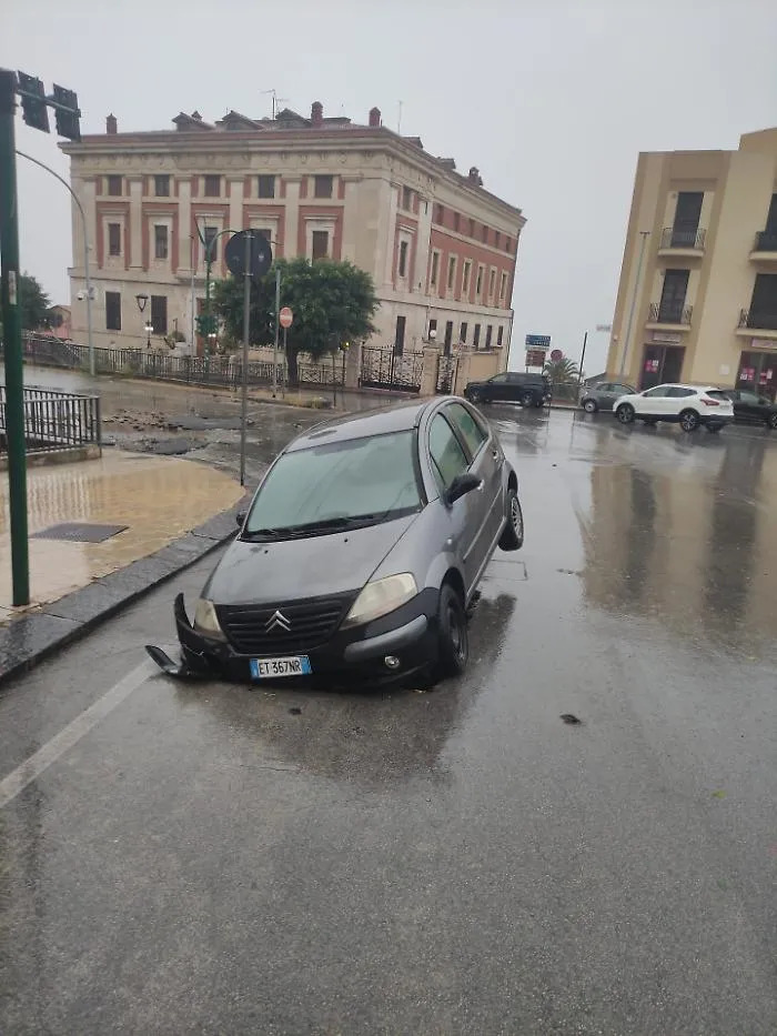 Al momento stai visualizzando Agrigento, il caso “auto sprofondata” in Tribunale