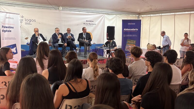 Al momento stai visualizzando Agrigento – Il Corecom Sicilia a “Logos – Parole dal Mediterraneo”. L’educazione digitale al centro dell’incontro con gli studenti