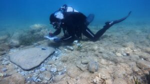 Scopri di più sull'articolo Agrigento – Archeologia subacquea, conclusa nel Ragusano la campagna di ricerche dopo il ciclone Harry. Francesco Paolo Scarpinato: “Proteggiamo il patrimonio sommerso dalle nuove sfide climatiche”