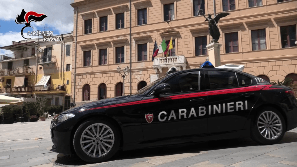 Al momento stai visualizzando Agrigento – Spaccio di droga e armi: scattano 3 arresti