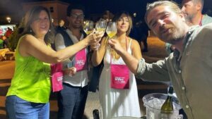 Scopri di più sull'articolo Agrigento – A Montevago torna la Festa del Vino: tre giorni tra sapori e musica, atteso lo Zero Stress Tour di Lello Analfino
