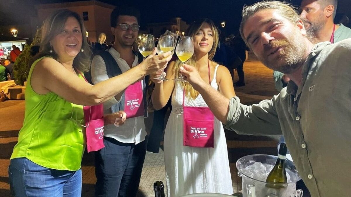 Al momento stai visualizzando Agrigento – A Montevago torna la Festa del Vino: tre giorni tra sapori e musica, atteso lo Zero Stress Tour di Lello Analfino