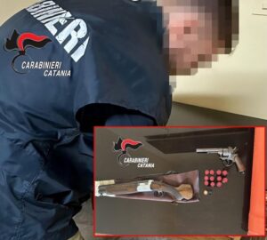 Scopri di più sull'articolo Agrigento – Fucile con canne mozzate e pistola a casa, 22enne arrestato