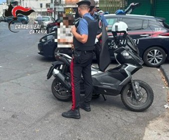 Al momento stai visualizzando Agrigento – Sorpreso con la marijuana pronta per lo spaccio, arrestato 