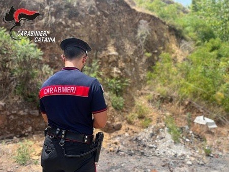 Al momento stai visualizzando Agrigento – Smaltimento di rifiuti “fai da te”: coppia denunciata dai Carabinieri