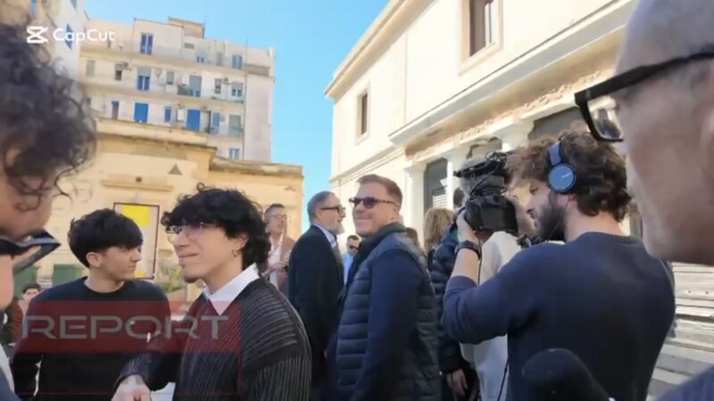 Al momento stai visualizzando Saviano descrive il “nemico da demolire”. Report Sicilia: «Ad Agrigento abbiamo già visto questo metodo contro Di Rosa?»