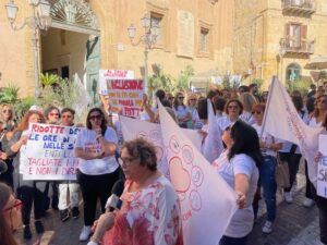 Scopri di più sull'articolo Agrigento – ASACOM, il servizio doveva partire per tutti ma così non è stato: «Basta politica e sindacato sulla pelle dei bambini»