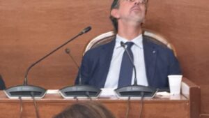 Scopri di più sull'articolo Agrigento – Caso Crosta, nuova domanda al Vicesindaco: Si è allacciato alla fognatura o ci dice dove scarica i reflui la casa a meno di 100 metri dal mare?