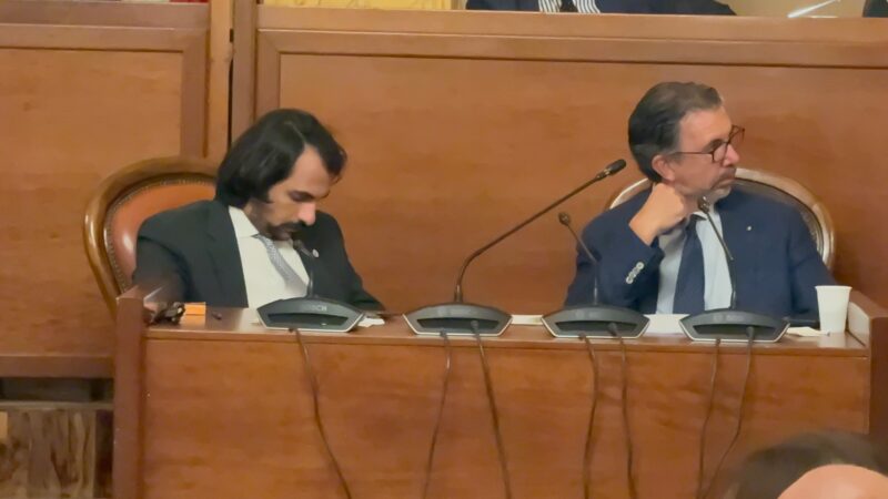 Al momento stai visualizzando Agrigento – Appena due ore fa scrivevamo che la credibilità di La Vardera vacillava: Adesso Controcorrente chiede le dimissioni di Crosta