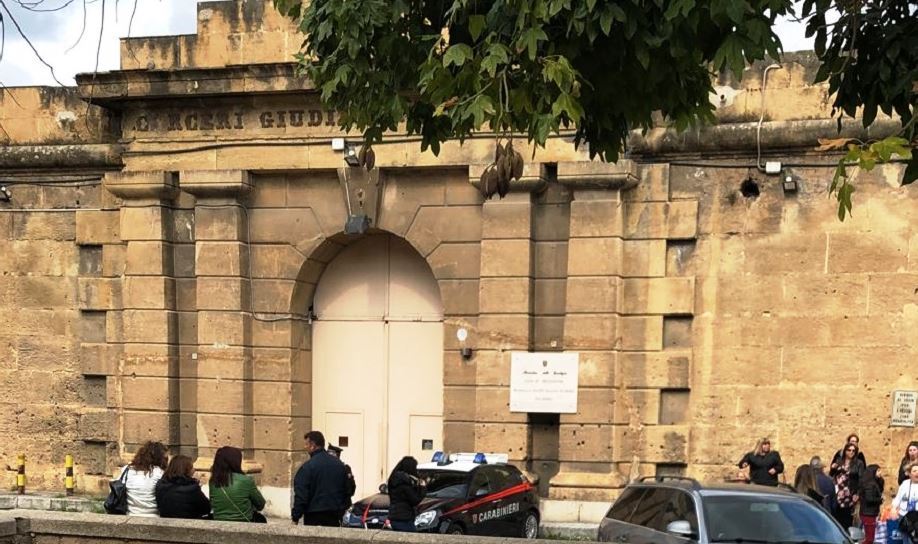 Al momento stai visualizzando Agrigento – Polizia penitenziaria sequestra droga e 10 cellulari all’Ucciardone
