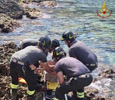 Al momento stai visualizzando Agrigento – Resta incastrata tra gli scogli, donna messo in salvo dai Vigili del fuoco