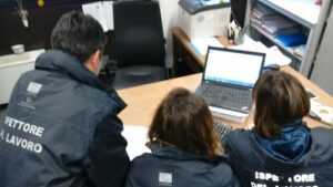 Scopri di più sull'articolo Agrigento – Ispettori lavoro nell’agrigentino: controlli pubblici esercizi e cantieri