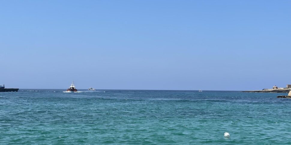 Al momento stai visualizzando Agrigento – La barca Sea Eye 5 ha salvato 24 persone, tra loro anche una bimba disidratata