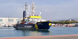 Scopri di più sull'articolo Agrigento – Migranti, nave della ong Sos Humanity fermata a Lampedusa