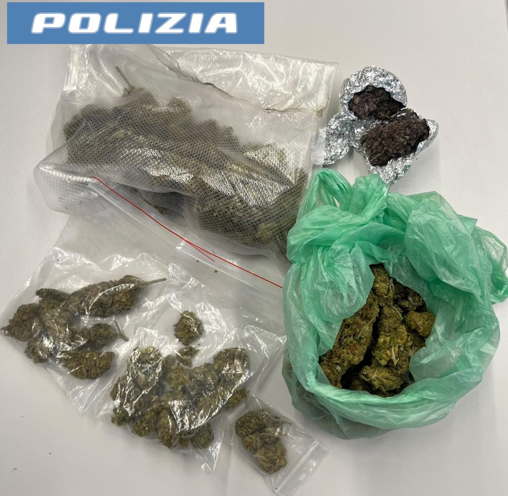 Al momento stai visualizzando Agrigento – Nasconde 80 grammi di marijuana nel borsello, arrestato rider della droga
