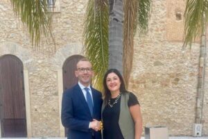 Scopri di più sull'articolo Agrigento – Nuova adesione a Forza Italia: è la consigliera Rosalia Arnone