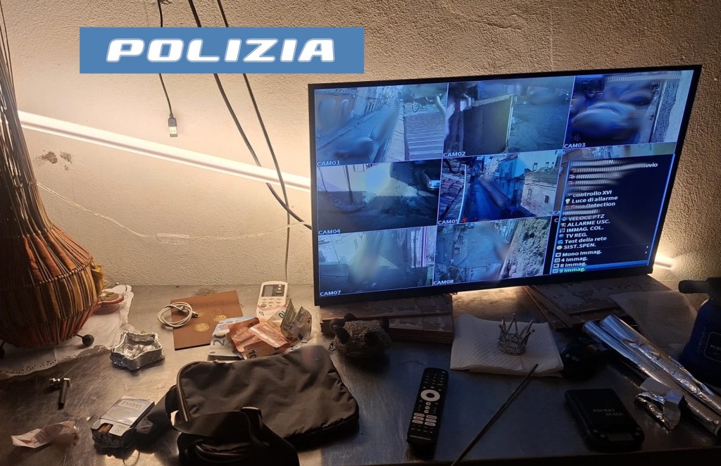 Al momento stai visualizzando Agrigento – Blitz della Polizia: sgominata la “fortezza dello spaccio” gestita da una coppia