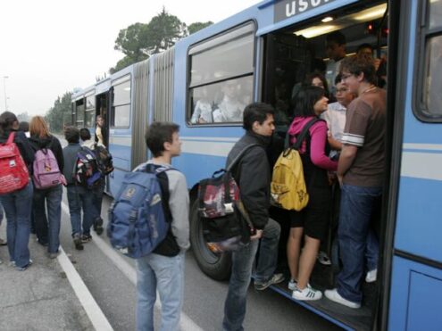 Al momento stai visualizzando Agrigento – Campobello di Licata, la richiesta per ottenere l’abbonamento per studenti pendolari