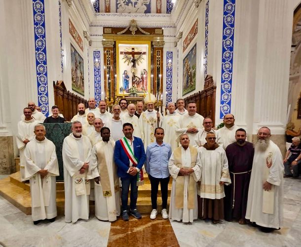 Al momento stai visualizzando Agrigento – 50° Anniversario d’ordinazione di Fra Antonio Traina da San Giovanni Gemini