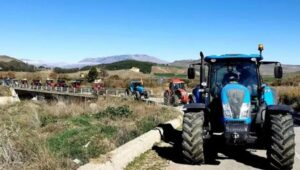 Scopri di più sull'articolo Caro carburante, agricoltori minacciano di bloccare la Palermo-Agrigento