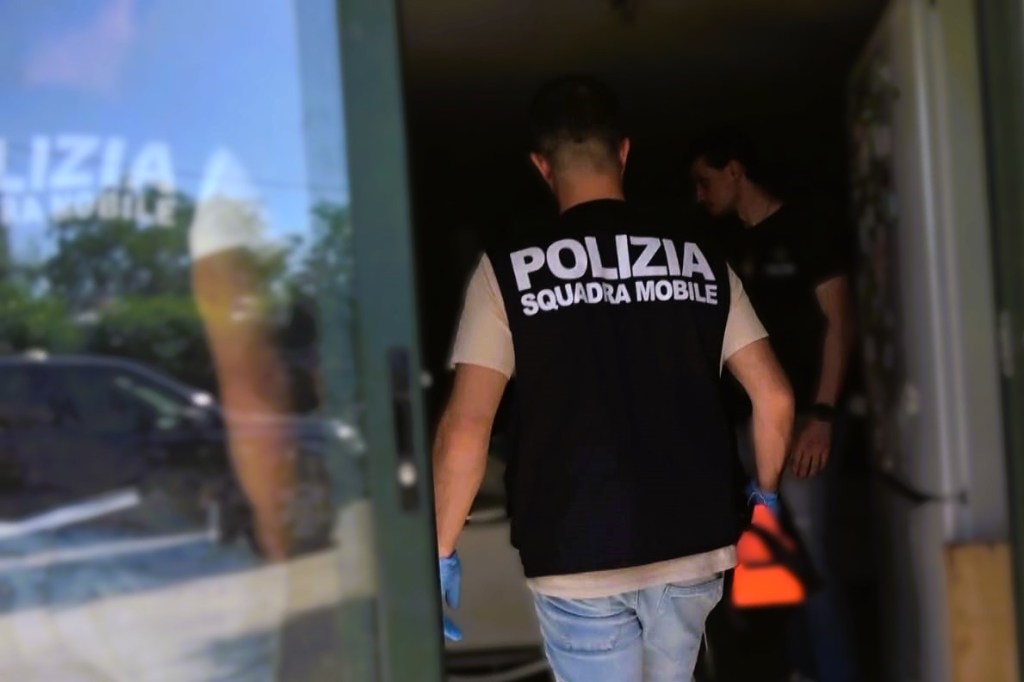 Al momento stai visualizzando Agrigento – Mazzette per i certificati necroscopici, indagati 17 impresari e due medici legali dell’Asp