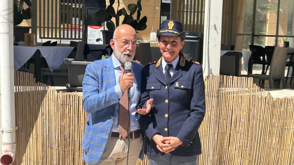 Al momento stai visualizzando La Questura di Agrigento saluta il vice questore aggiunto Francesca Roberto