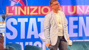 Scopri di più sull'articolo Agrigento – La Vardera torna sui suoi passi: Prima gli attacchi a Report Sicilia, poi chiede alla Regione di verificare la casa del suo vicesindaco