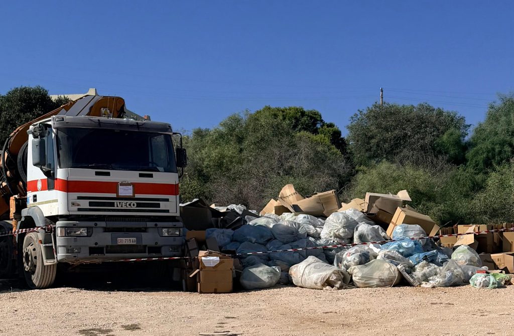 Al momento stai visualizzando Agrigento – Lampedusa, sequestrata area di rifiuti accanto all’hotspot di contrada Imbriacola