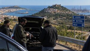 Scopri di più sull'articolo Agrigento – Il pentito Cavallo rivela i canali della droga: “Gli stiddari di Licata coltivano la marijuana” 