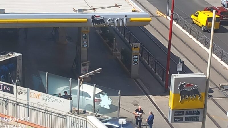 Al momento stai visualizzando Agrigento – Caro carburanti: 15 milioni per gli autotrasportatori, rimborsi fino a 50 mila euro e copertura fino al 70 per cento dei maggiori costi. Le misure della Regione Siciliana per fronteggiare il fenomeno