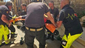 Scopri di più sull'articolo Agrigento, anziano cade in casa e rimane ferito: necessario l’intervento di 118 e Vigili del fuoco