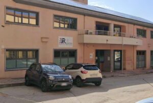 Scopri di più sull'articolo Agrigento – Ladri nella sede dell’Agenzia delle Entrate, svuotati distributori automatici di snack