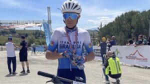 Scopri di più sull'articolo Agrigento – Tragico schianto tra un’auto e una bicicletta, morto 16enne