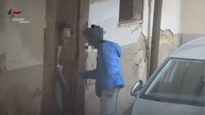 Scopri di più sull'articolo Agrigento – Madre denuncia il figlio per salvarlo dalla droga, scatta l’inchiesta: 28 indagati 