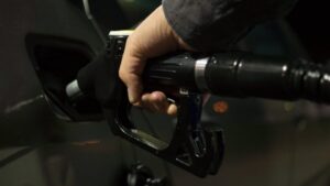 Scopri di più sull'articolo Agrigento – Caro carburanti, pronti 15 milioni per gli autotrasportatori: rimborsi fino a 50 mila euro e copertura fino al 70 per cento dei maggiori costi