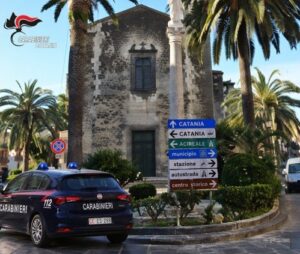 Scopri di più sull'articolo Agrigento – Tenta di uccidere un 76enne con un coltello: decisivo l’intervento di un Carabiniere libero dal servizio