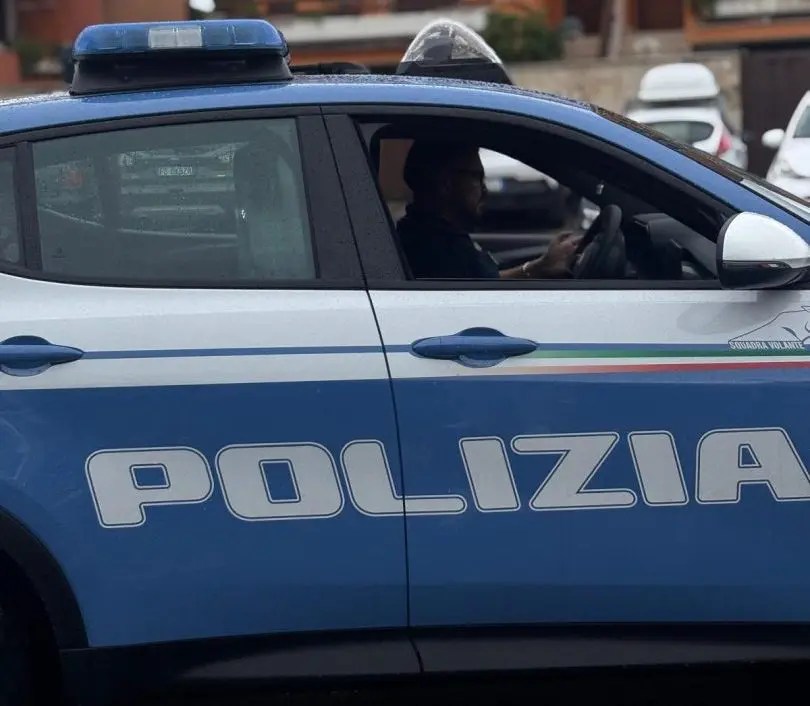Al momento stai visualizzando Agrigento – Catania, tre poliziotti aggrediti durante un controllo antidroga. Schifani: “Azioni intollerabili”