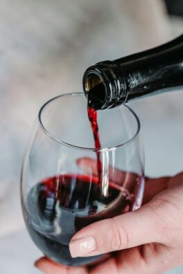 Al momento stai visualizzando Agrigento – Palermo, Wine Sicily torna dal 9 all’11 ottobre: oltre cento cantine per raccontare le mille anime del vino siciliano
