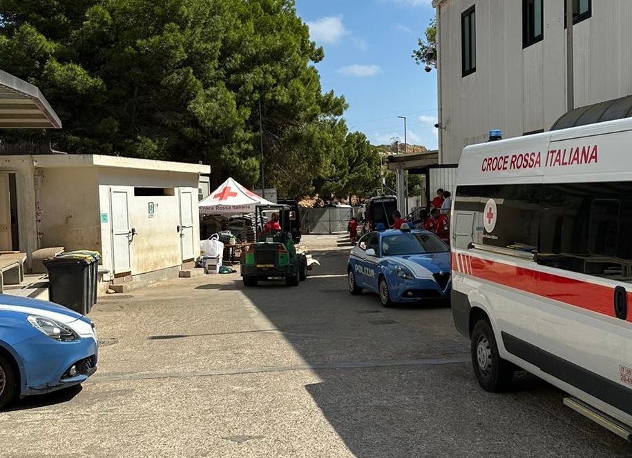 Al momento stai visualizzando Agrigento – Lampedusa, tre sbarchi in poche ore: 96 migranti soccorsi in mare