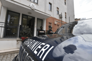 Scopri di più sull'articolo Agrigento – Droga e 70 mila euro in contanti nascosti in cassette di derivazione, arrestato