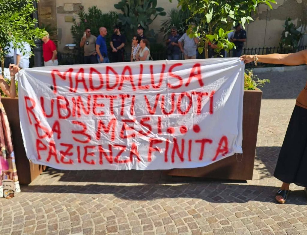 Al momento stai visualizzando Agrigento – Distribuire acqua ai cittadini di Maddalusa, lanciata petizione online