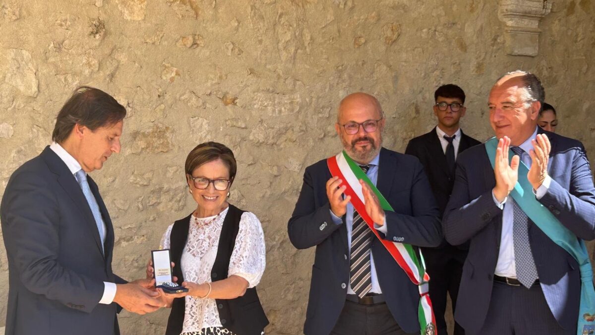 Scopri di più sull'articolo Agrigento – Cerimonia di consegna delle “Medaglie D’Onore” alla memoria di quattro concittadini di questa provincia, internati nei campi di prigionia in Germania durante la Seconda Guerra Mondiale