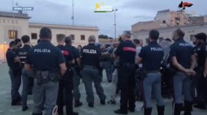 Scopri di più sull'articolo Agrigento – Agenti aggrediti dai residenti, scatta il maxi blitz nel rione