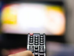 Scopri di più sull'articolo Agrigento – Il ritorno della diretta: perché nell’era digitale vogliamo ancora vivere le cose mentre accadono
