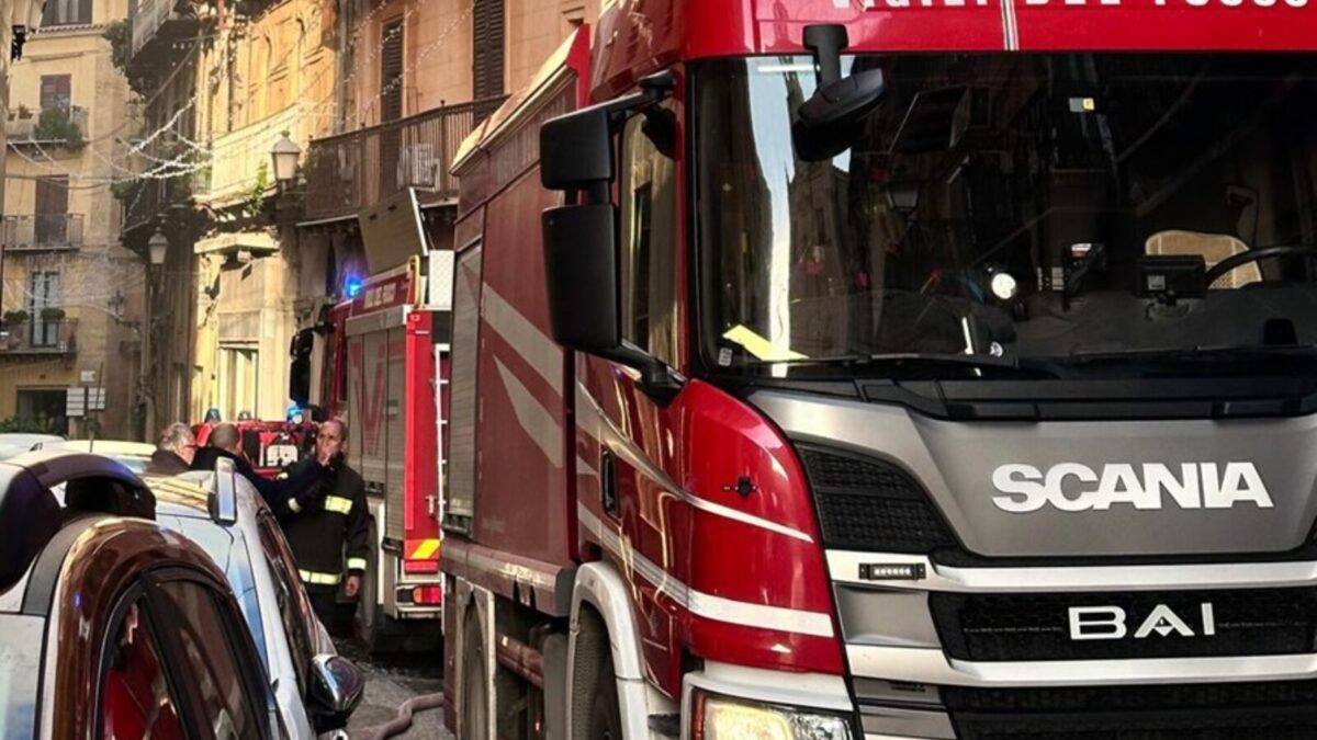 Al momento stai visualizzando Agrigento – Scooter distrutto dalle fiamme nella notte: paura a Sciacca, non si esclude il dolo