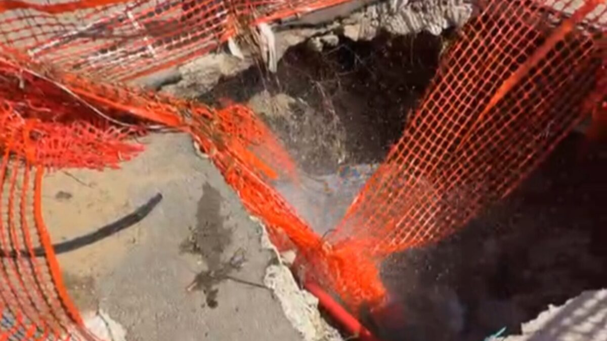Al momento stai visualizzando Agrigento – Voragine in via dei Fiumi, il nubifragio apre una nuova emergenza: strada chiusa e sopralluoghi
