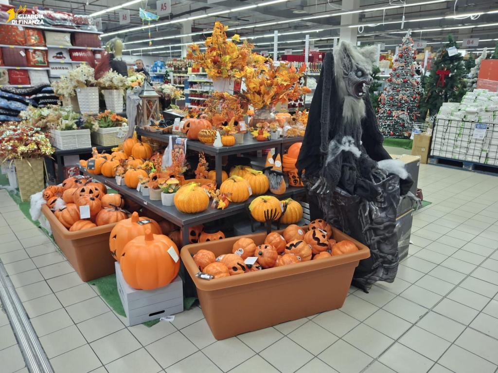 Al momento stai visualizzando Agrigento – Maxi sequestro di prodotti di Halloween nell’Agrigentino, sanzioni per oltre 15 mila euro