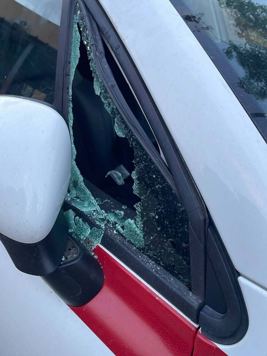 Al momento stai visualizzando Agrigento – Danneggiata un’automobile della Croce rossa a Gela