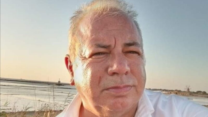 Al momento stai visualizzando Agrigento – A Balestrate la presentazione di “Universo Sole” del poeta palermitano Antonino Schiera
